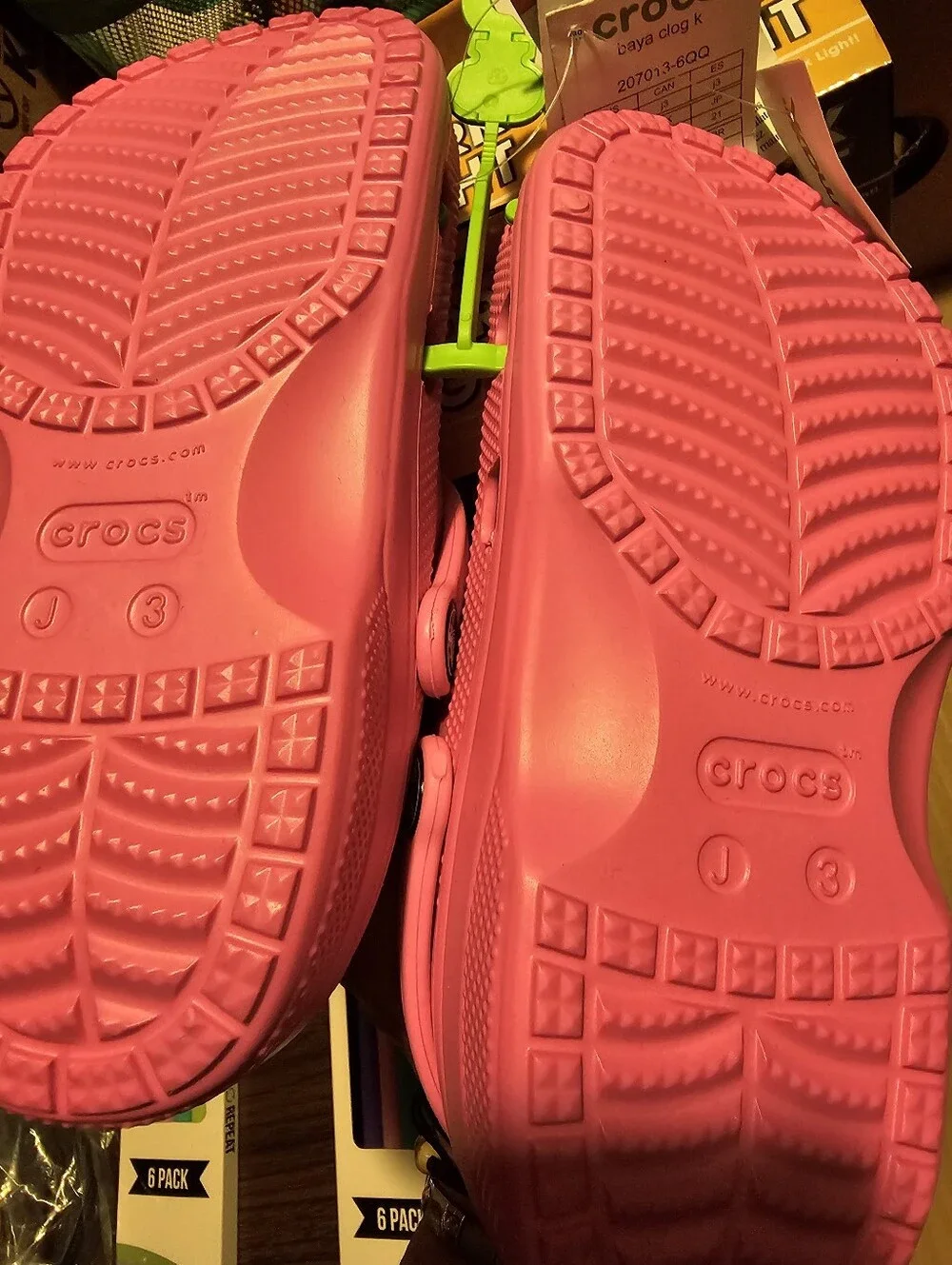 NWT Pink Fuchsia CROCS Ralen Clogs J3⁸ Juniors 3